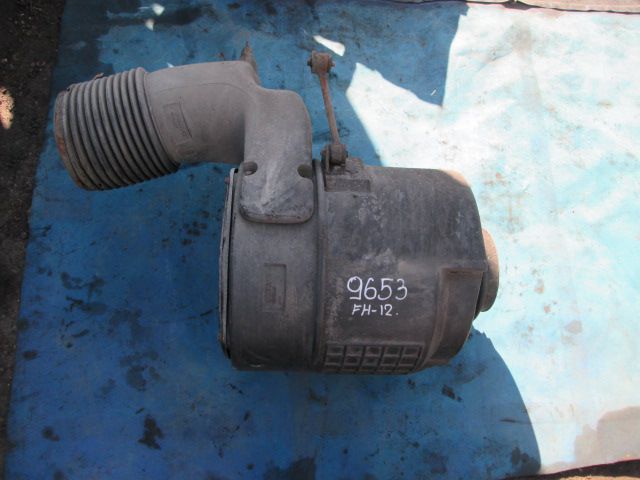 Корпус воздушнего фильтра Volvo 1675142